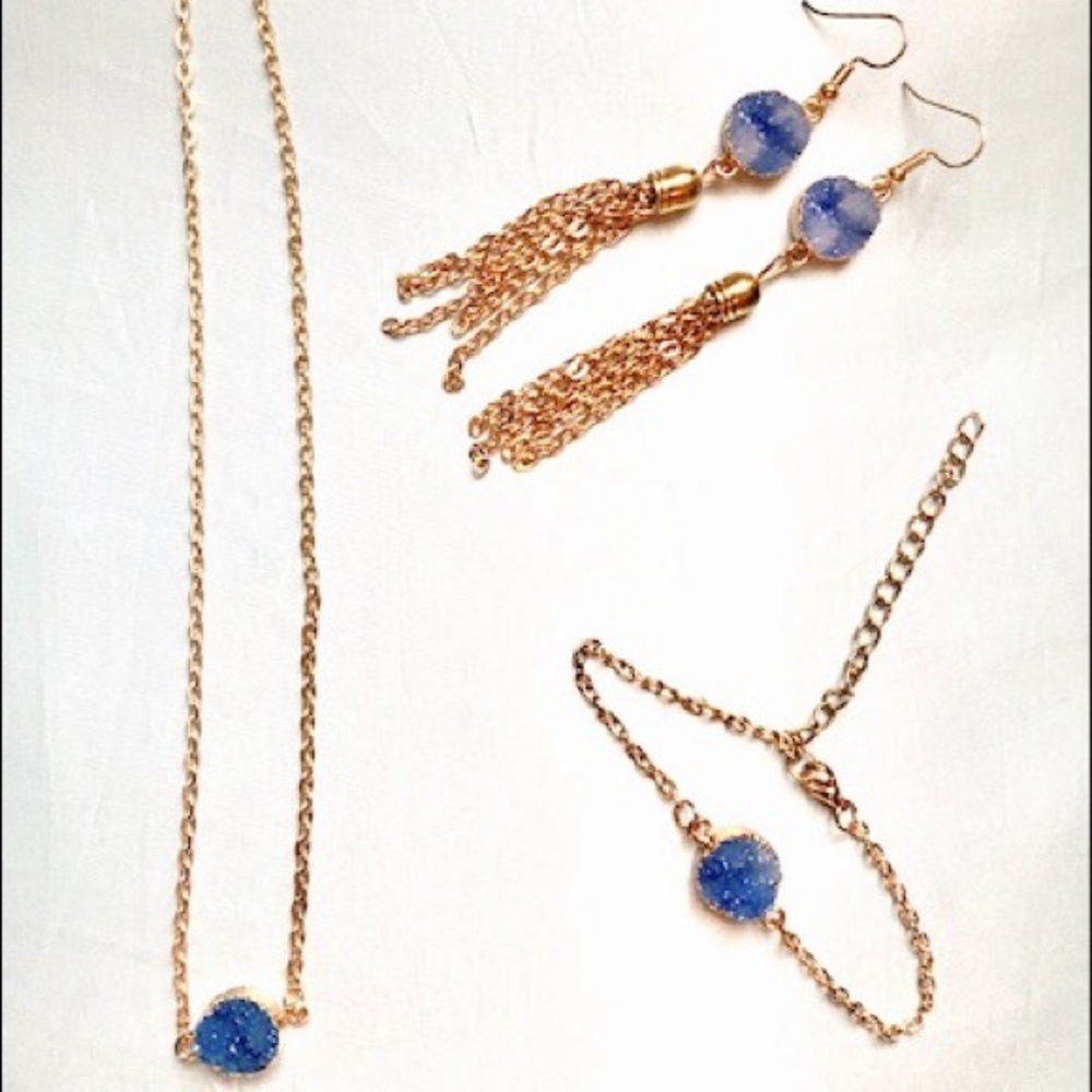 Jewelry set necklace, bracelet, & earrings
